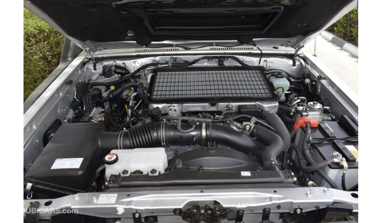 تويوتا لاند كروزر بيك آب LX V8 4.5L Diesel 4X4 6 Seat Manual Transmission