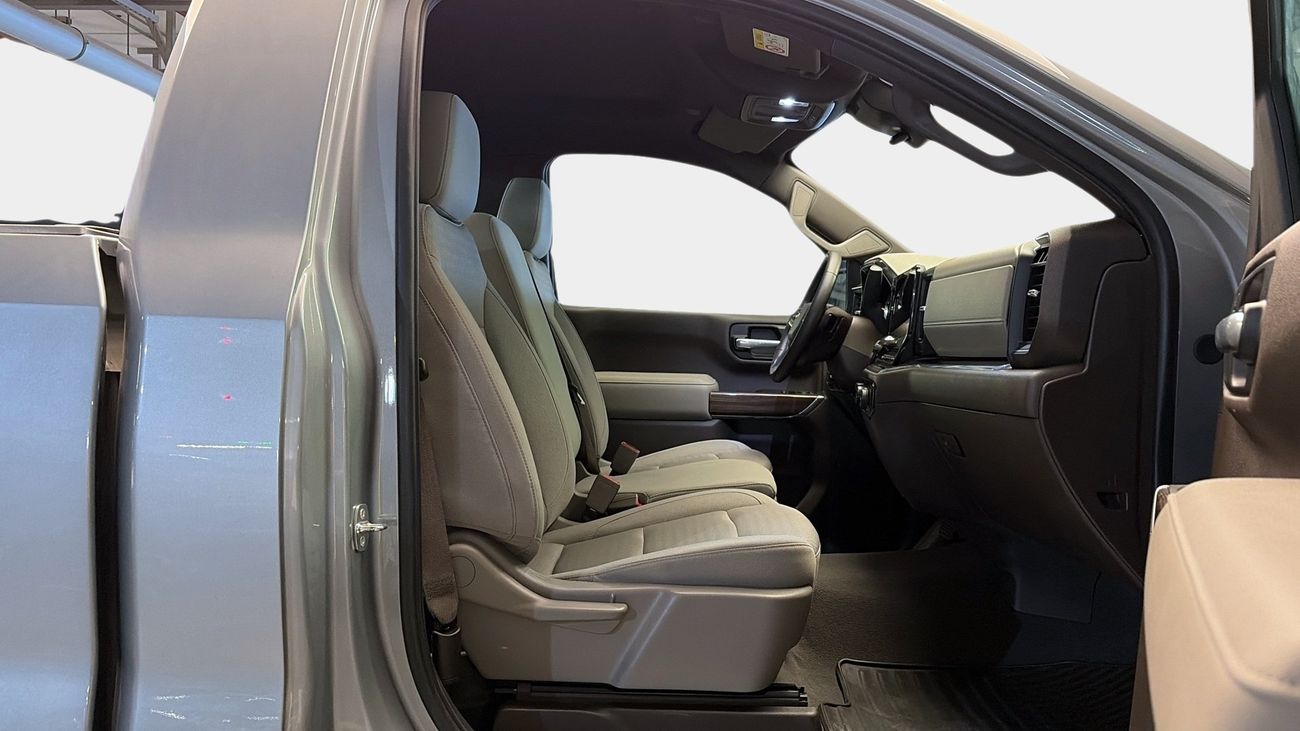 شيفروليه سيلفارادو 1500 REG/CAB 1LT | شامل الضمان | 0 دفعة أولى