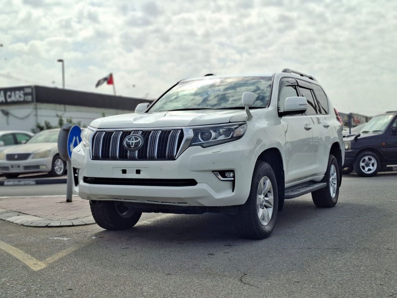 Toyota Prado TX 2.8L Japanese Car 457km driven Diesel engine 4WD Automatic Gear 7 Seats 5 Doors