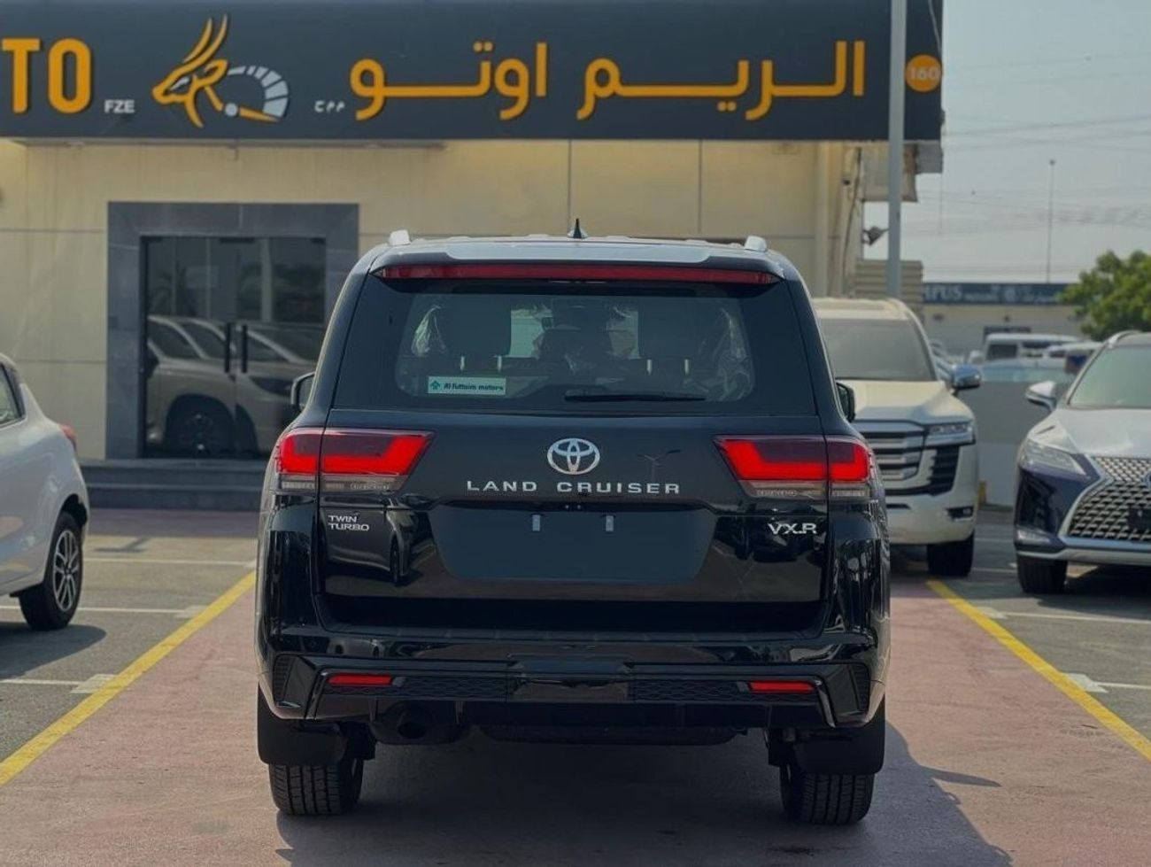 تويوتا لاند كروزر TOYOTA LAND CRUISER VXR TT 402 (300 SERIES) 3.5 L 4WD