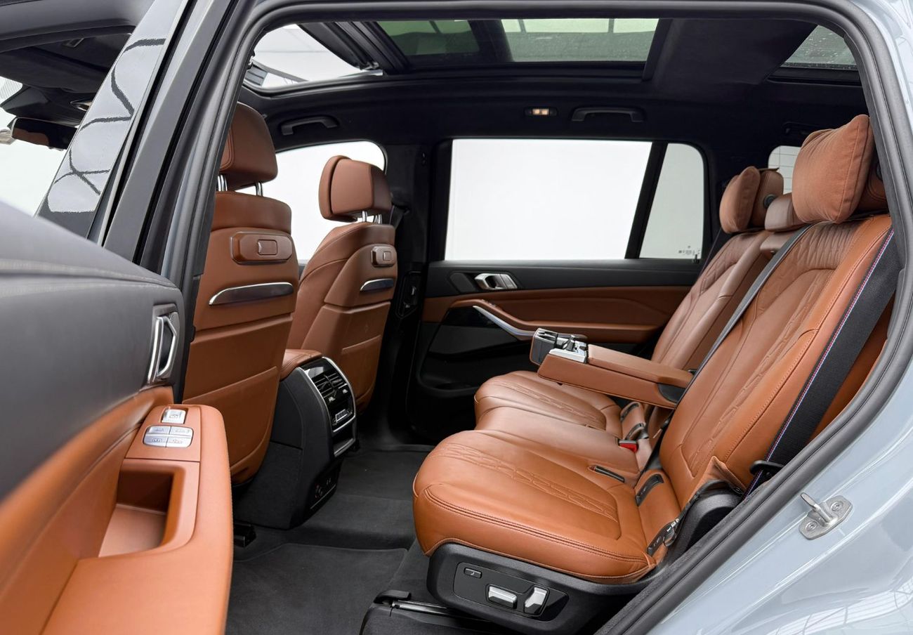 BMW X7 XDrive40i 3.0L 2023 BMW X7 xDrive40i, Fully Loaded, Agency Warranty & Service Contract, FSH, GCC