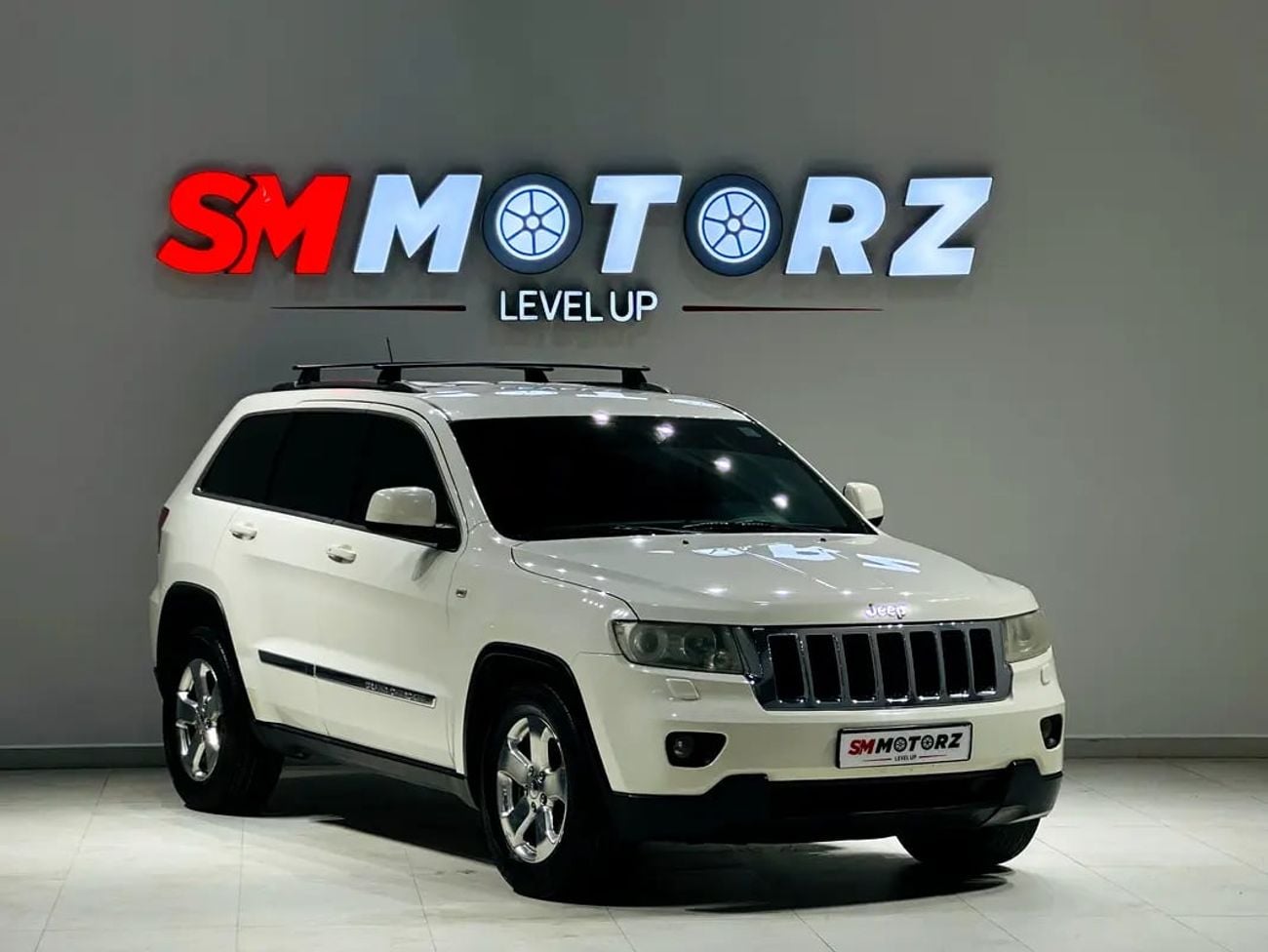جيب جراند شيروكي Laredo 3.6L