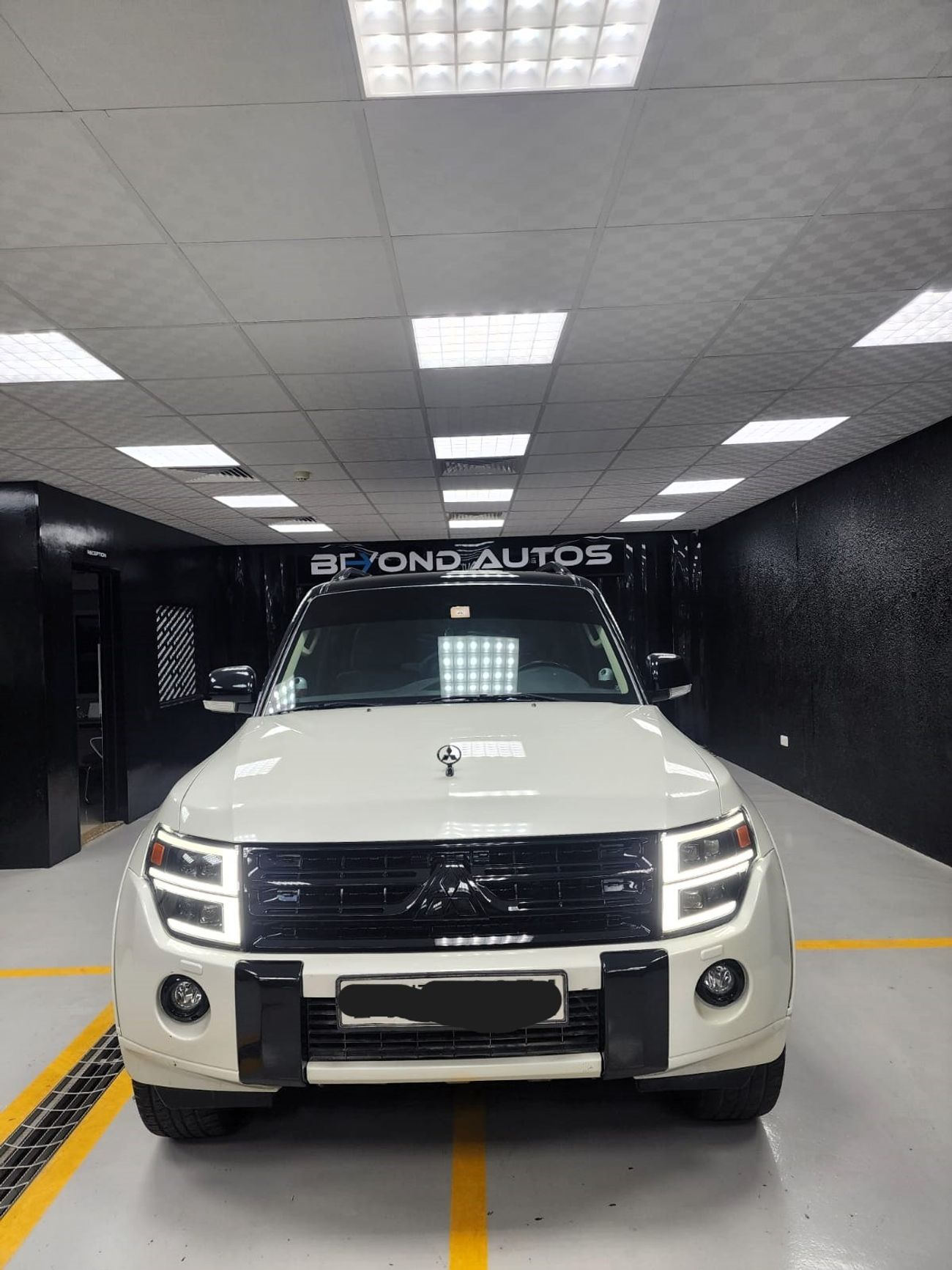 Mitsubishi Pajero GLS Highline 3.8L (243 HP)