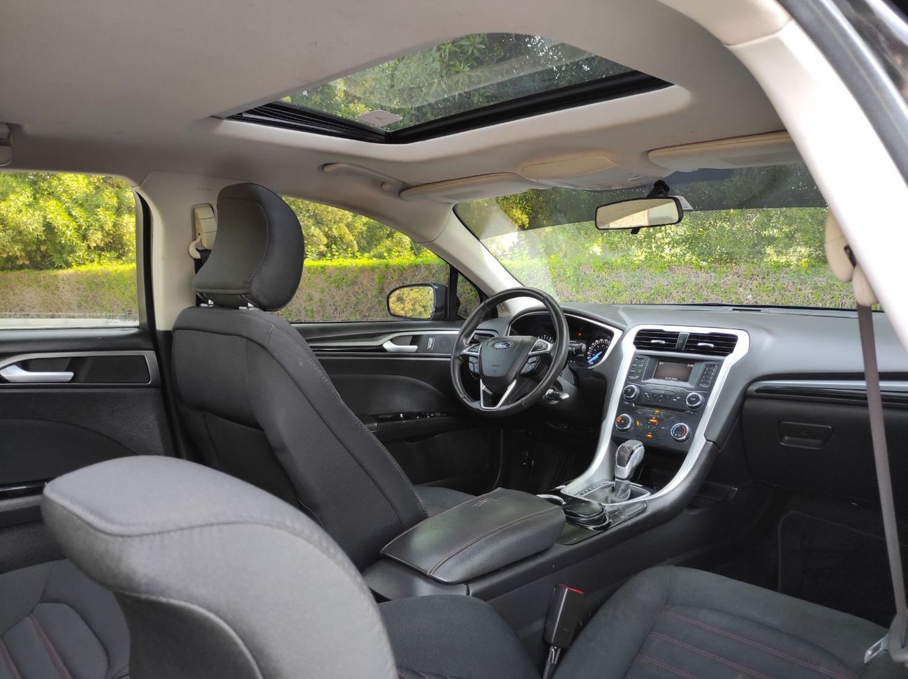 فورد فيوجن SE 2.0L Ford Fusion 2015 gcc V4 full opstions