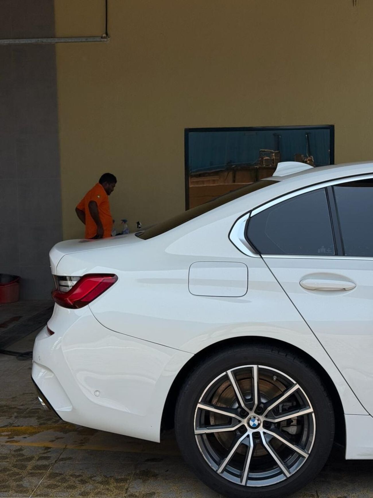 BMW 330i Exclusive 2.0L (255 HP)