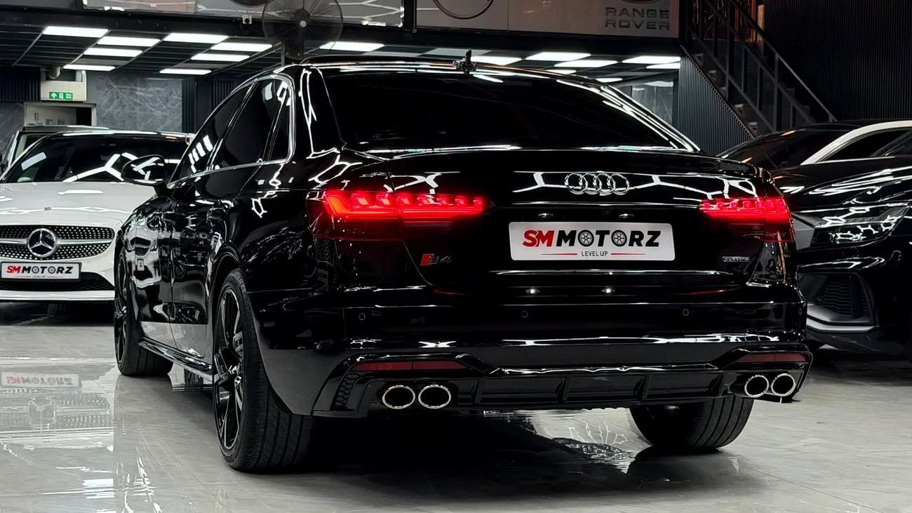 أودي A4 40 TFSI S-LINE