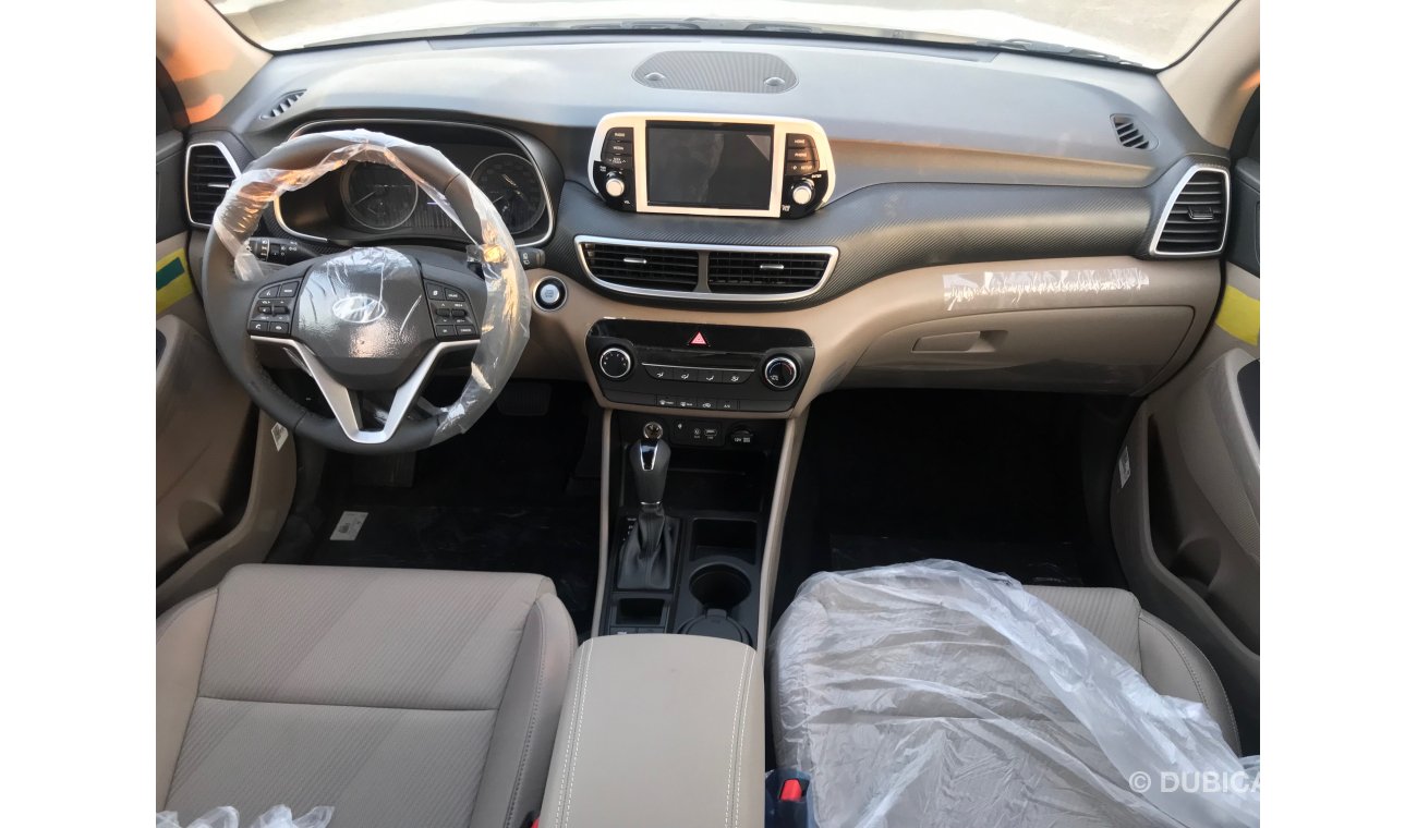 Hyundai Tucson 2.0L with Push Start & Wireless Charger