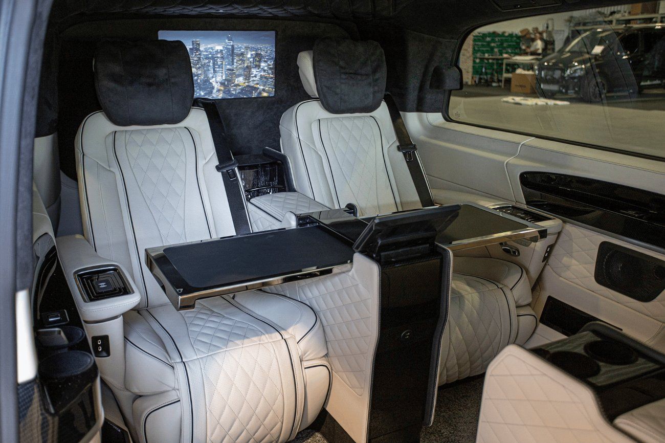 مرسيدس بنز V 300 Senzati GCC VIP Mercedes-Benz Approved Conversion