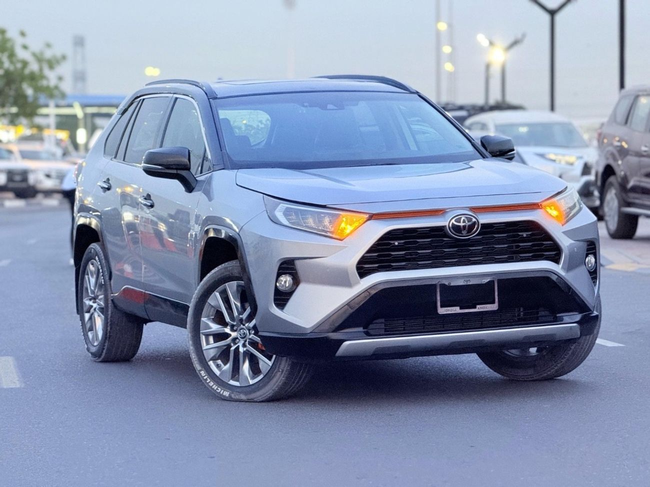 تويوتا راف ٤ Limited 2020 Model Full Option with Radar Very Clean And Perfect Condition