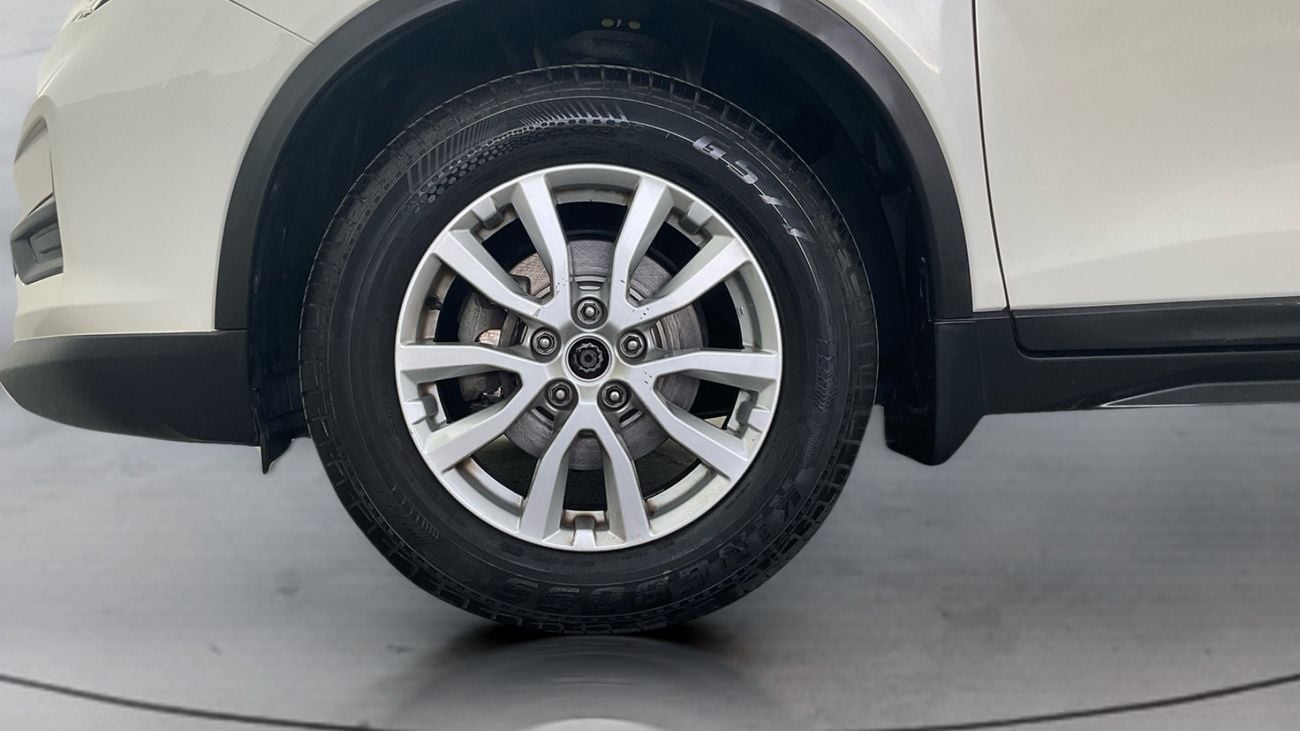 نيسان إكس تريل 2.5 S 2WD 5STR AUTO | شامل الضمان | 0 ﺪﻔﻋﺓ ﺃﻮﻟﻯ