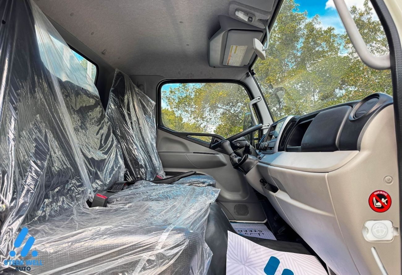 ميتسوبيشي فوسو كانتير 2024 Short Cargo Euro 5 / 3.0L RWD Diesel / Like New Condition / Book Now!