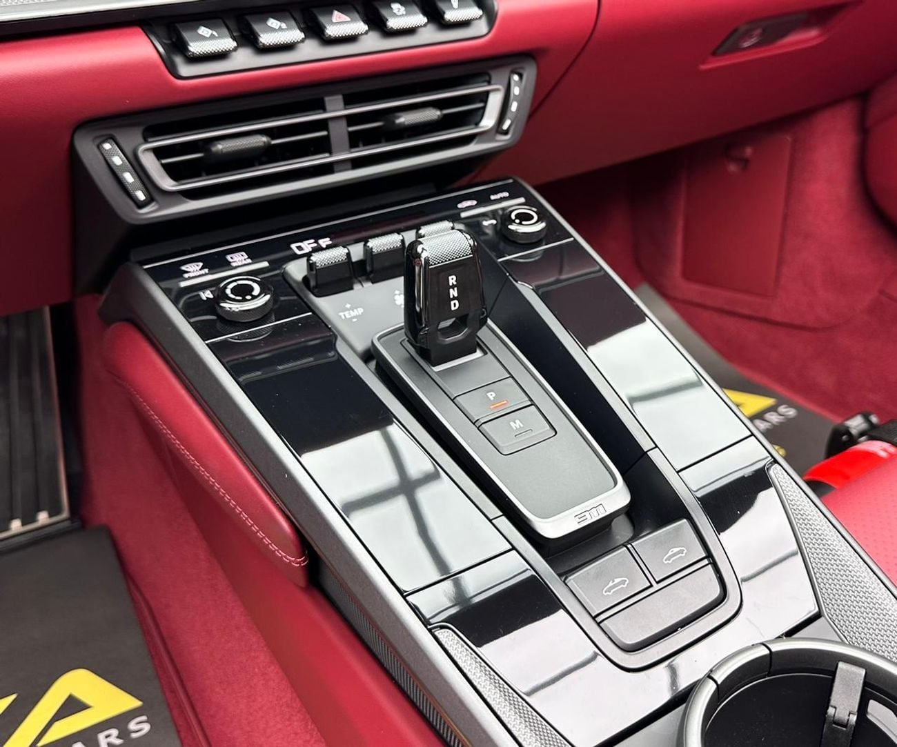 Porsche 911 TARGA 4