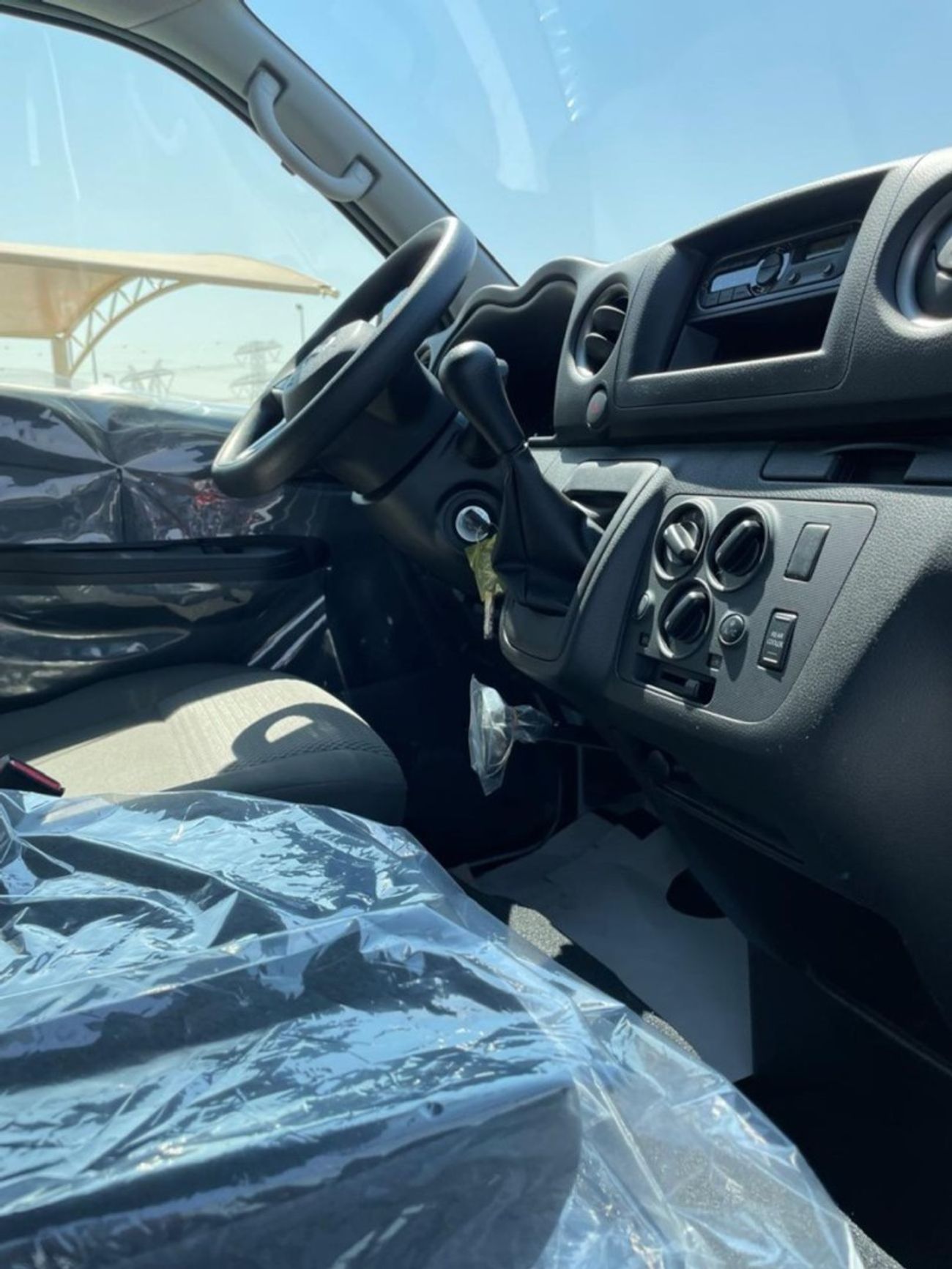 نيسان أورفان Nissan Urvan 2025 2.5L Diesel Best Price For Export!!!