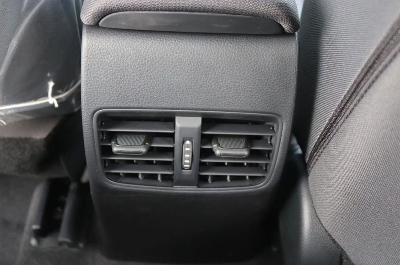 Toyota Corolla Cross LTD HEV 2.0L HYBRID, PUSH START, ALLOY WHEELS, SUNROOF MODEL 2025