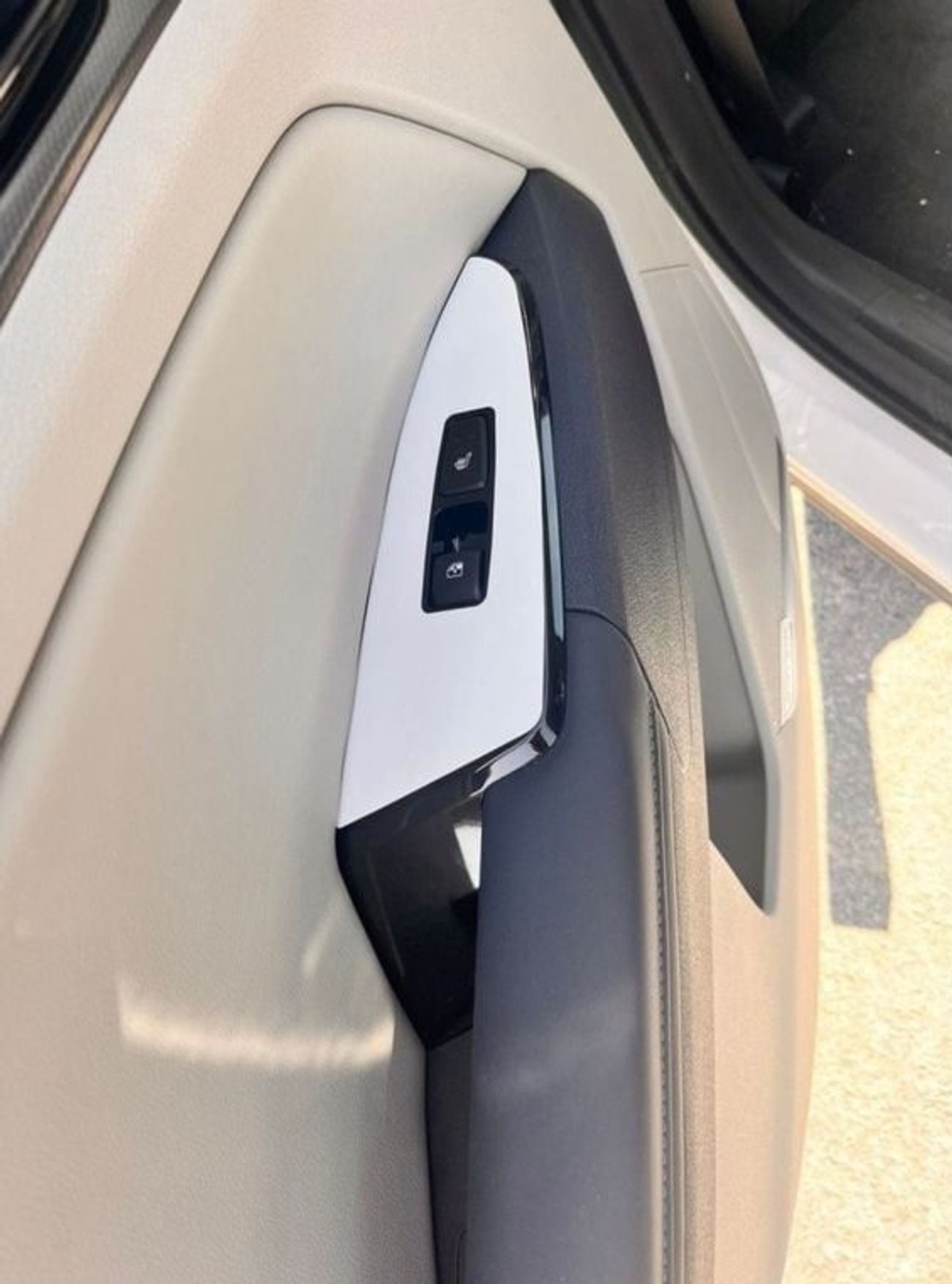 كيا سبورتيج DLX Hybrid,2.0L ,Chines spec,  Full option