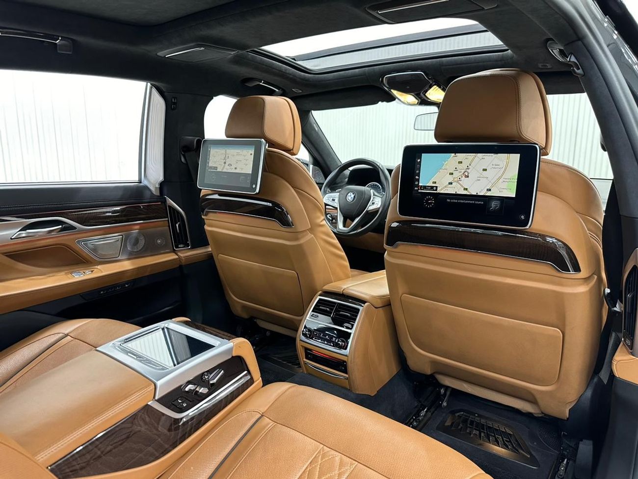 BMW 750Li Luxury 2018 BMW 750Li xDrive, 1 Year Warranty, Full Service History, GCC