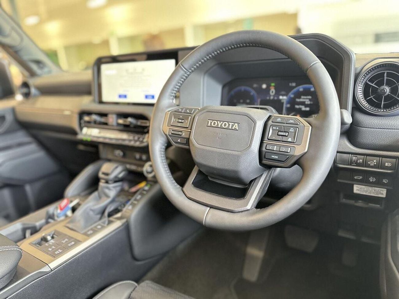 Toyota Land Cruiser 2.8D MHEV Invincible Auto 4WD Euro 6 (s/s) 5dr (LWB) (EXPORT ONLY) Right Hand Drive