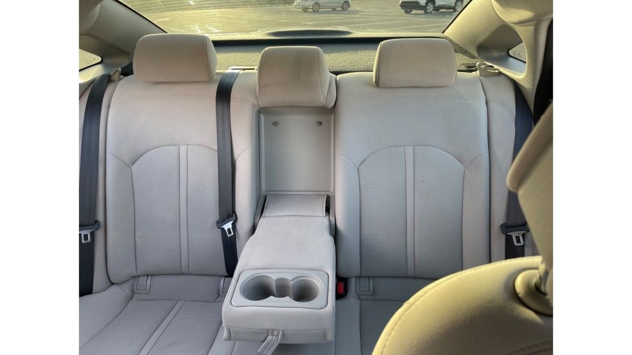 Hyundai Sonata Hyundai Sonata Se 2015 Blue 2.4L 4 vin: 5NPE24AF7FH186349  ( UAS_ SPEC) VERY GOOD CONDITION