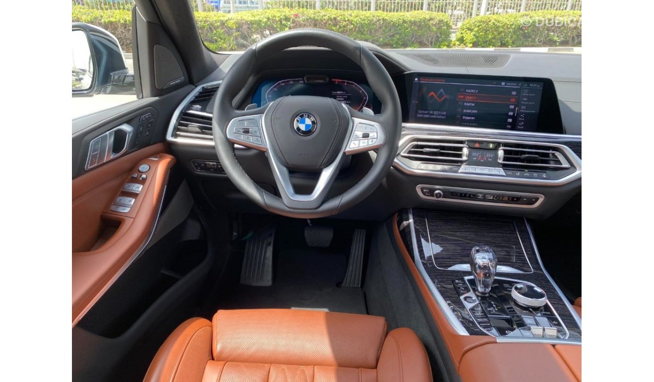 BMW X7 40i M Sport Pure GCC SPEC UNDER WARRANTY AND SERVICE CONTRACT