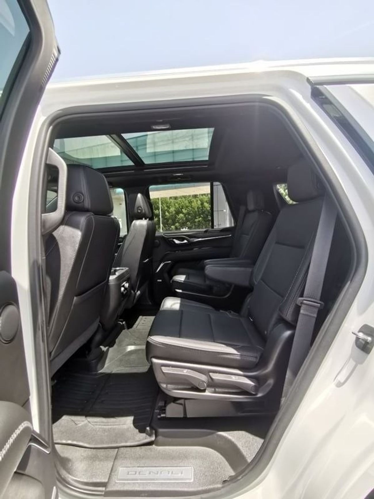 GMC Yukon GMC Denali - 2021 - White
