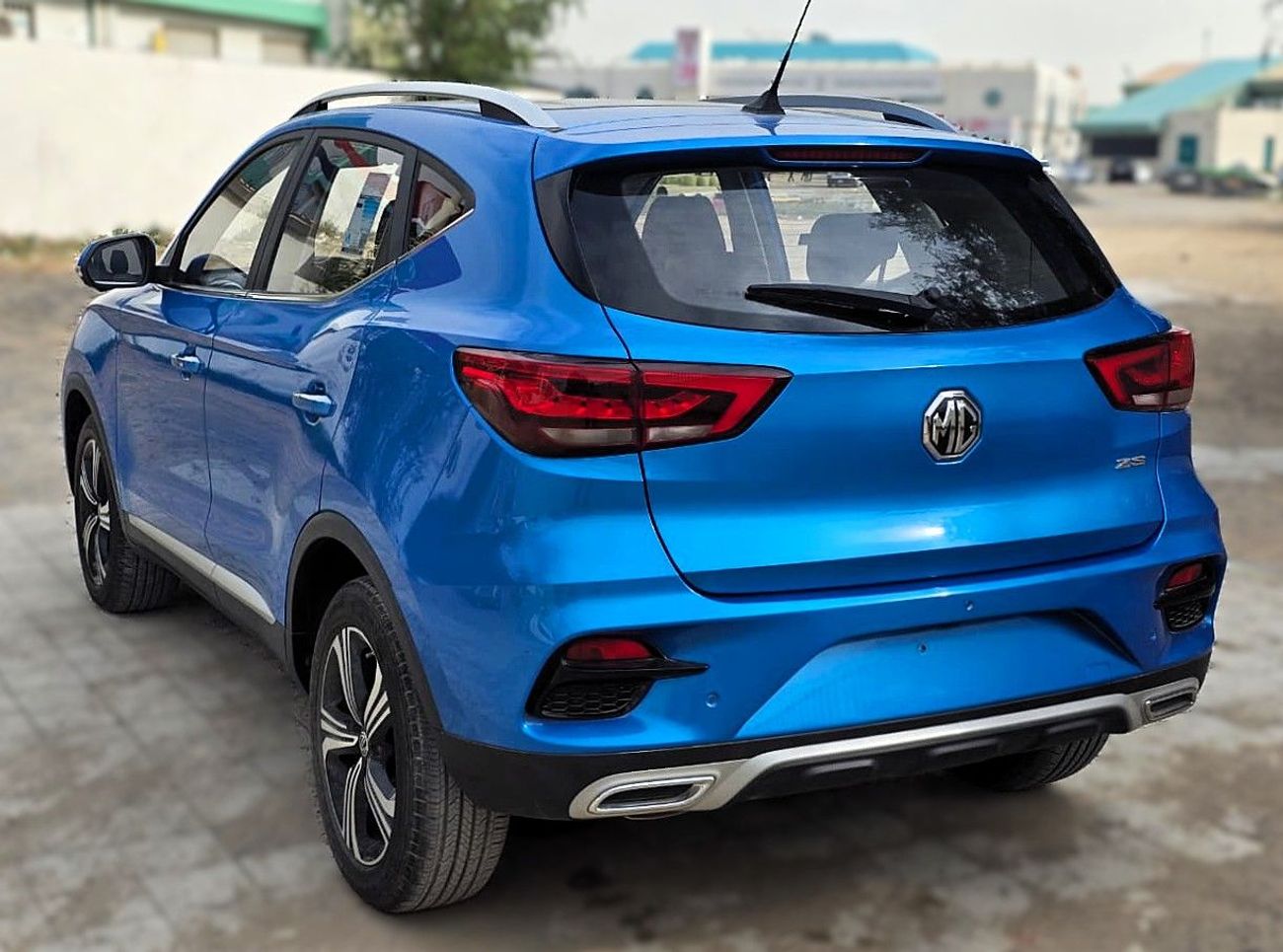 MG ZS USED MG ZS LUXURY 1.5L A/T SUV FWD GCC BLUE COLOR 2024