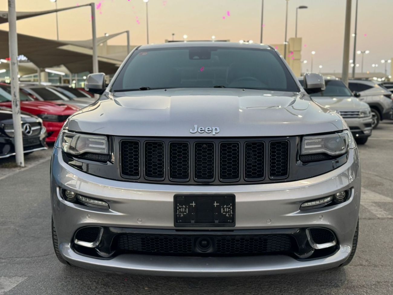 جيب جراند شيروكي SRT 6.4L