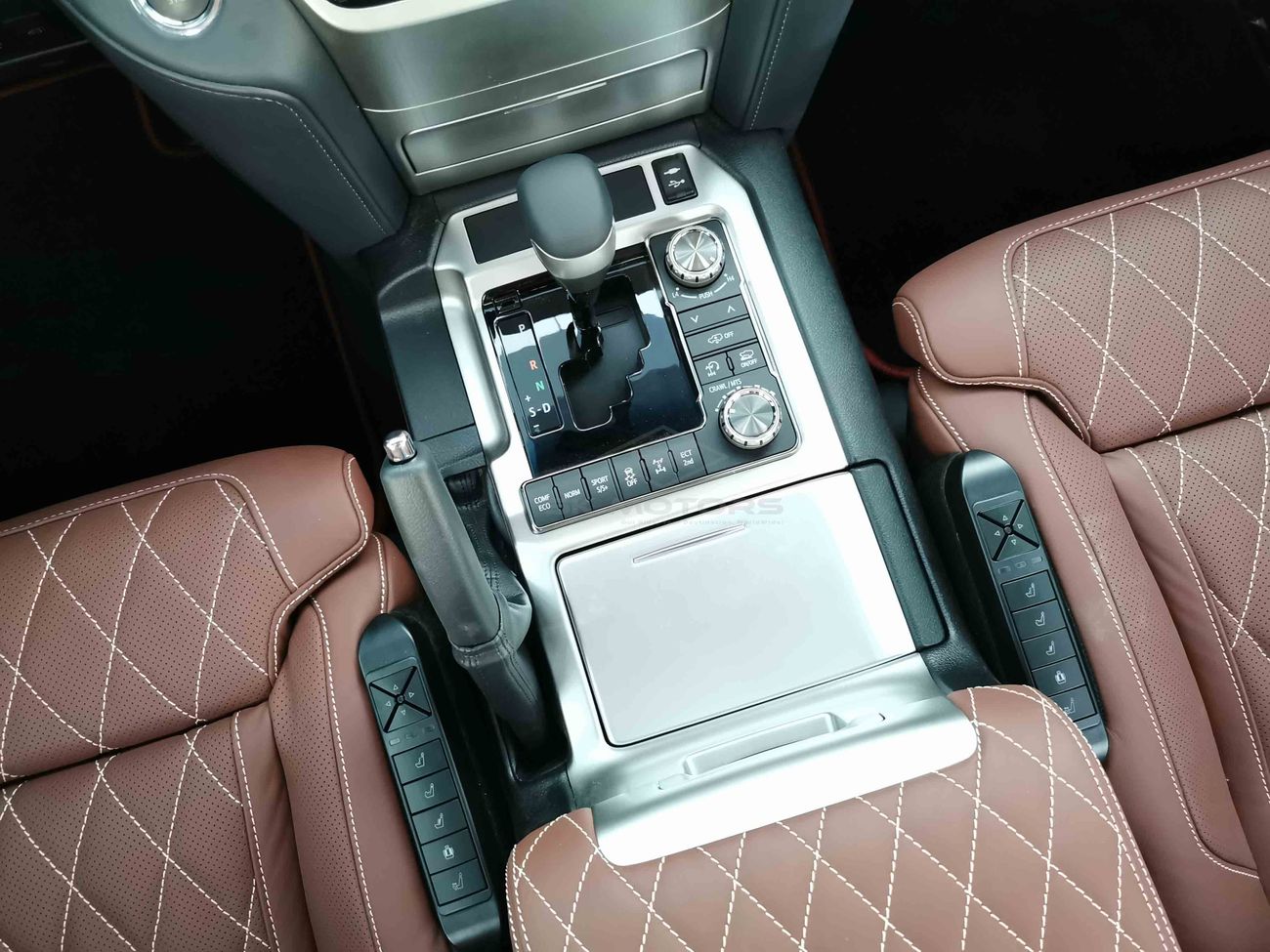 Toyota Land Cruiser 5.7L PETROL,20" ALLOY RIMS, BLACK EDITION WITH MBS KIT, MASSAGER SEATS, CRAWL CONTROL (CODE # VXR04)