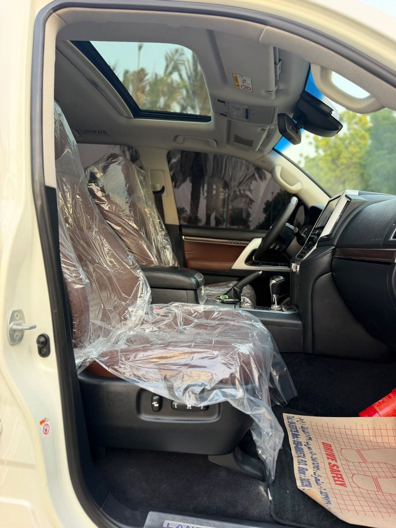 Toyota Land Cruiser VXR 5.7