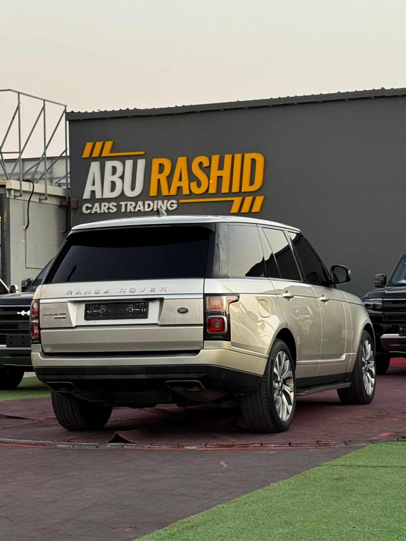 لاند روفر رينج روفر HSE 3.0L (380 HP)