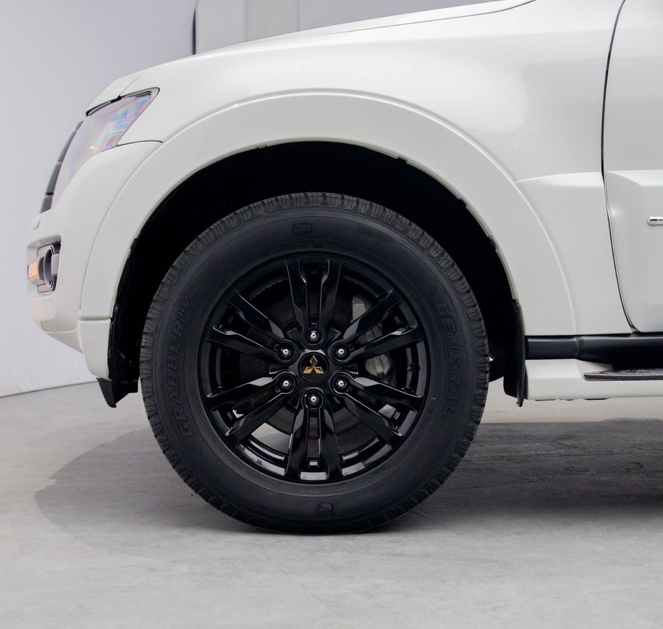 Mitsubishi Pajero Signature Edition