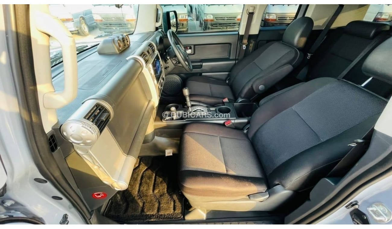 Toyota FJ Cruiser Latest Facelifted | JAPAN SPECS | 2016 | RIGHT-HAND-DRIVE | 4000CC PETROL | 4X4 | Alloy Wheels