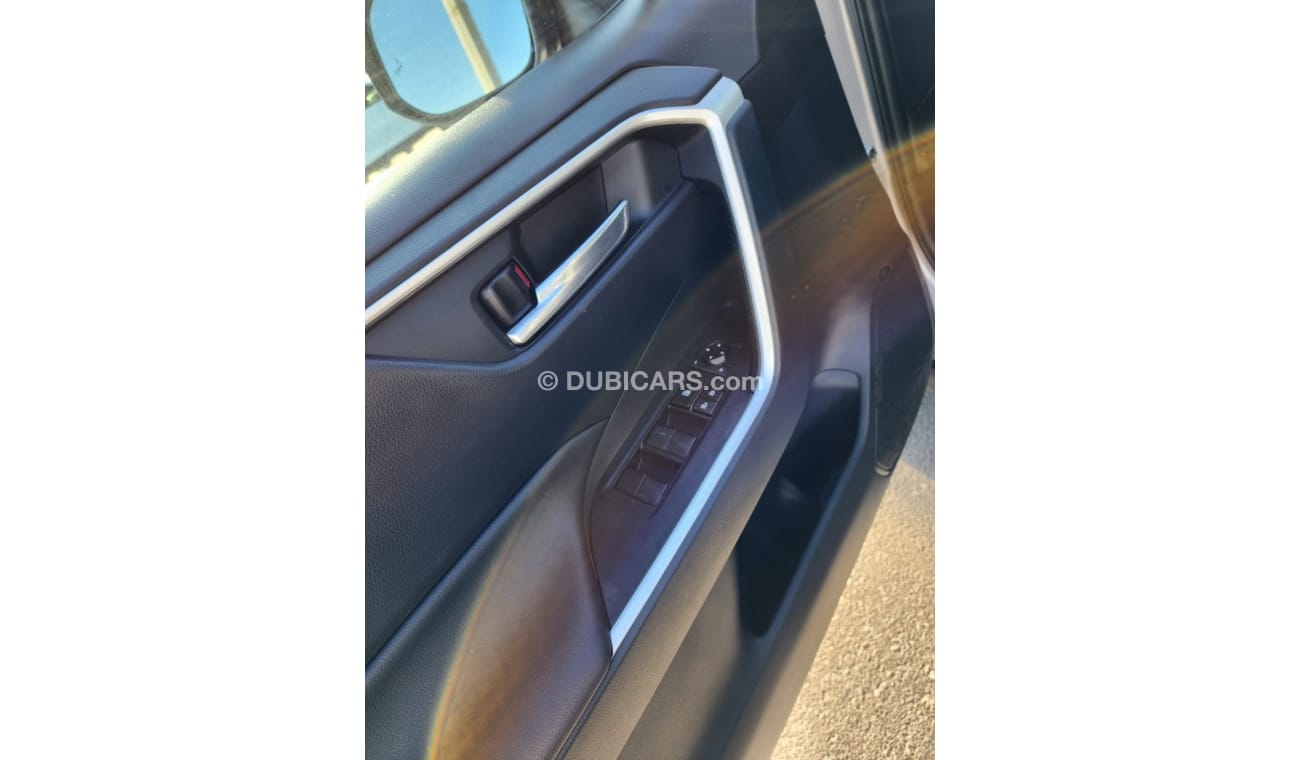 Toyota RAV4 TOYOTA RAV4 XLE FULL OPTIONS 2022