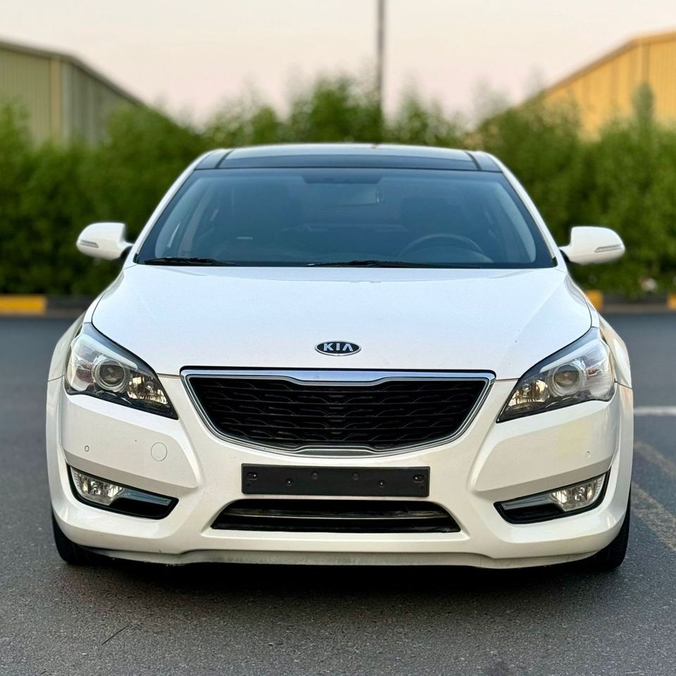 Used Kia K7 2012 for sale in Umm alQuwain 790683