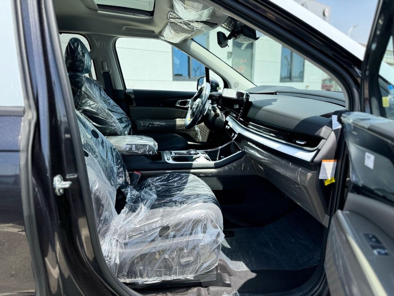 Kia Carnival   KIA CARNIVAL (HEV ) 1.6T - 2025 MODEL