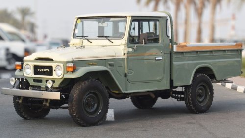 تويوتا لاند كروزر بيك آب 1984 MODEL: USED TOYOTA LAND CRUISER PICKUP 4.0 M/T