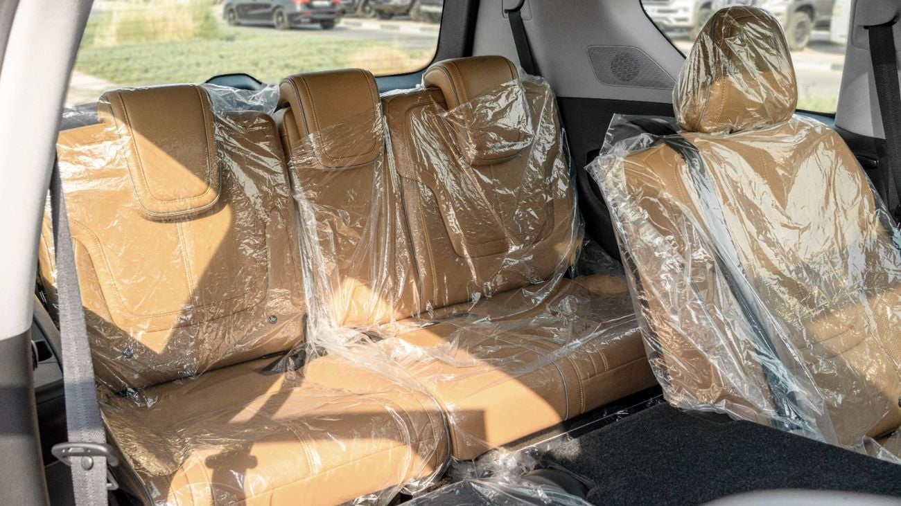 Infiniti QX80 SENSORY BENCH CHAIRS 2026 Infiniti QX80 Sensory 3.5L AT Petrol (Gray-Tan)