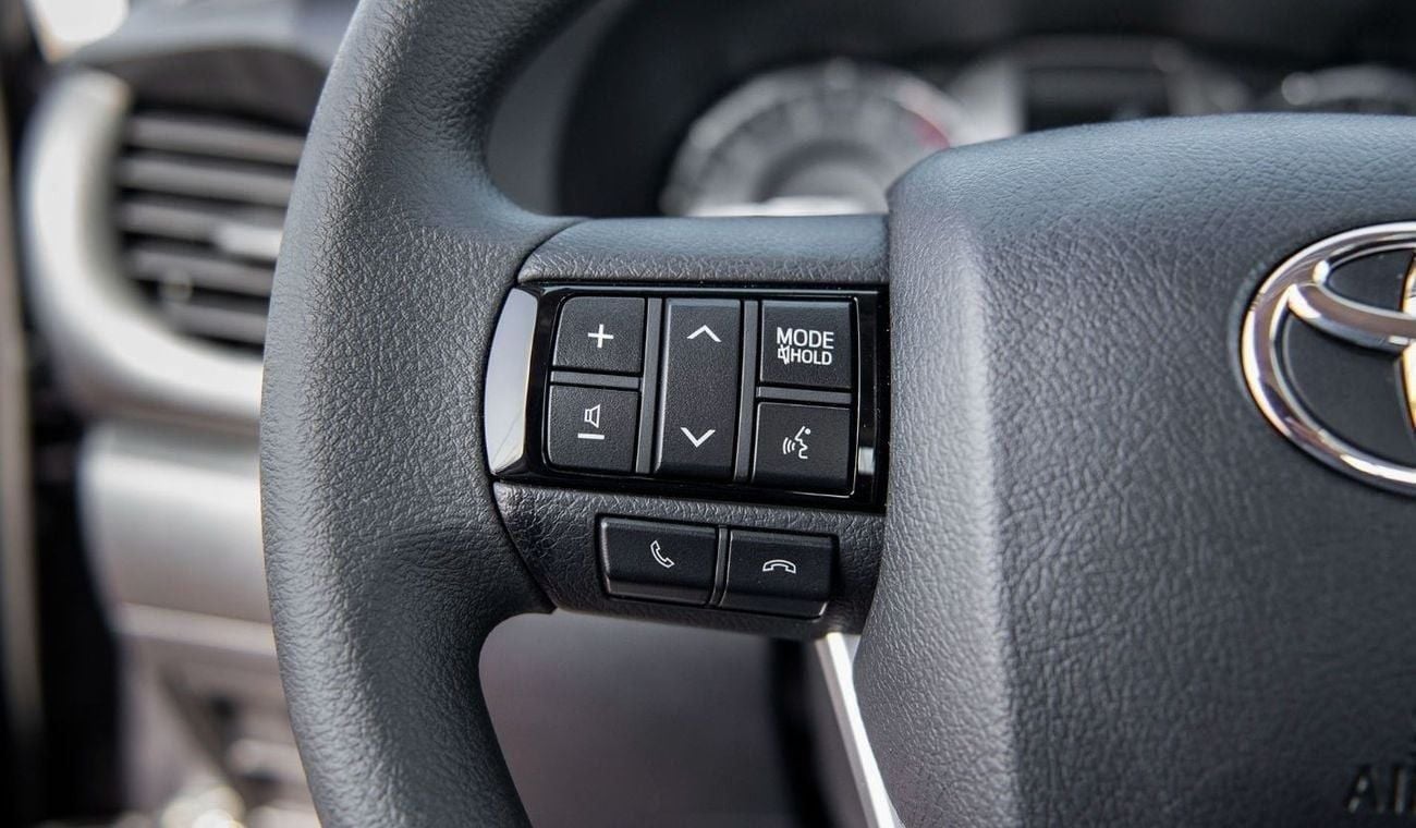 تويوتا هيلوكس TOYOTA HILUX 2.4L MID OPTION A/T MY2025 FOR EXPORT