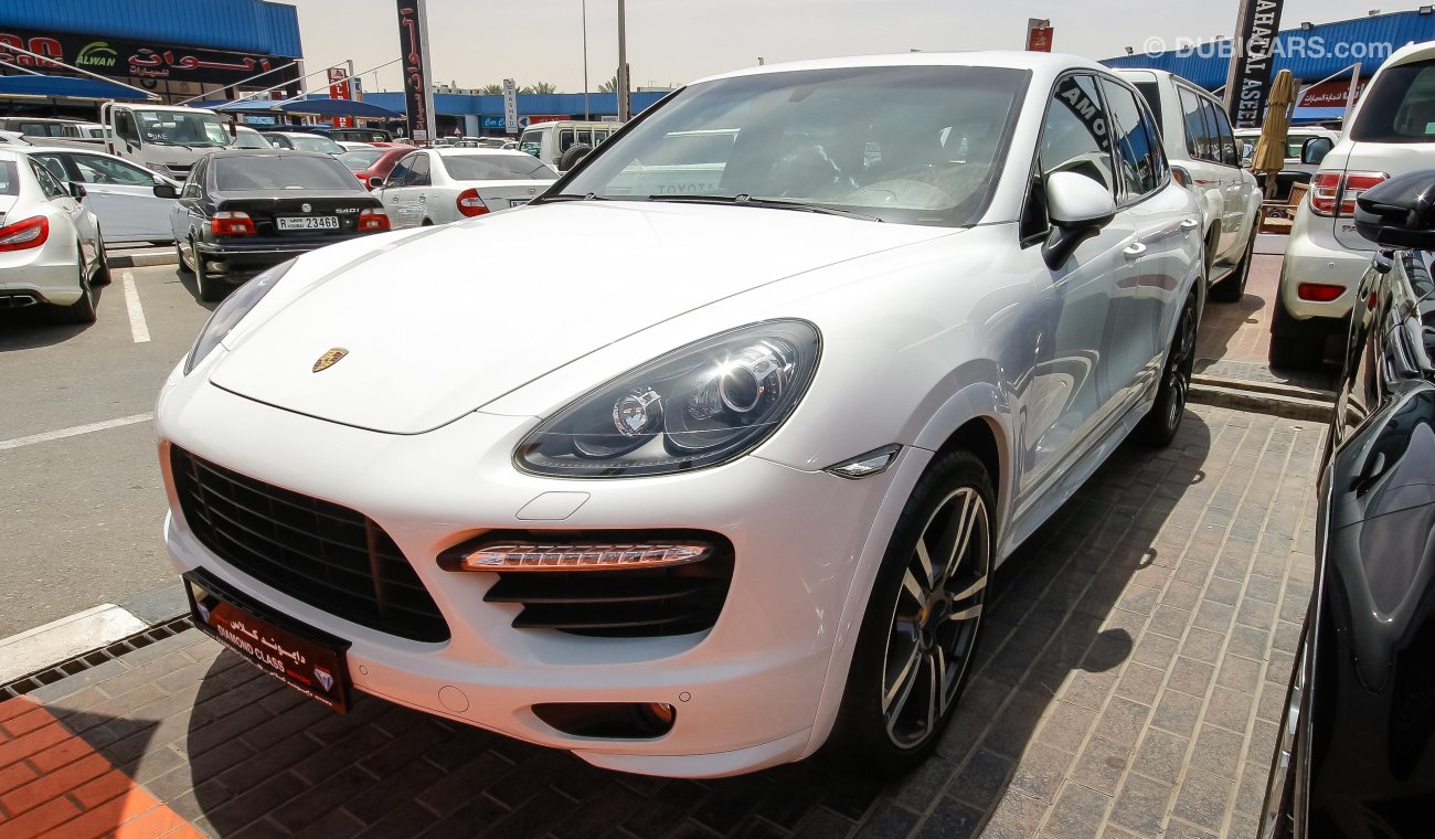 Porsche Cayenne GTS