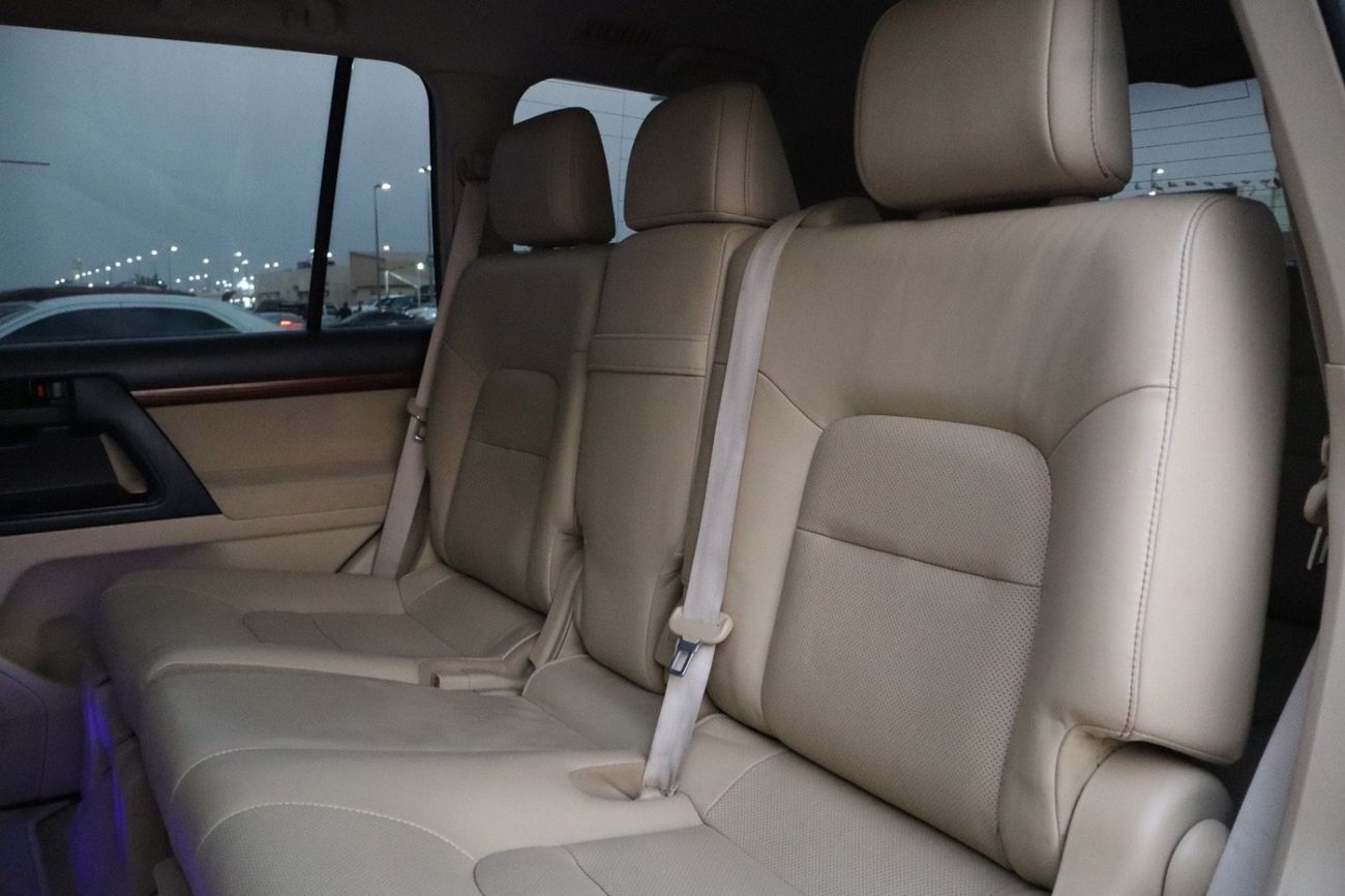 تويوتا لاند كروزر GXR 4.0L (271 HP) 4WD