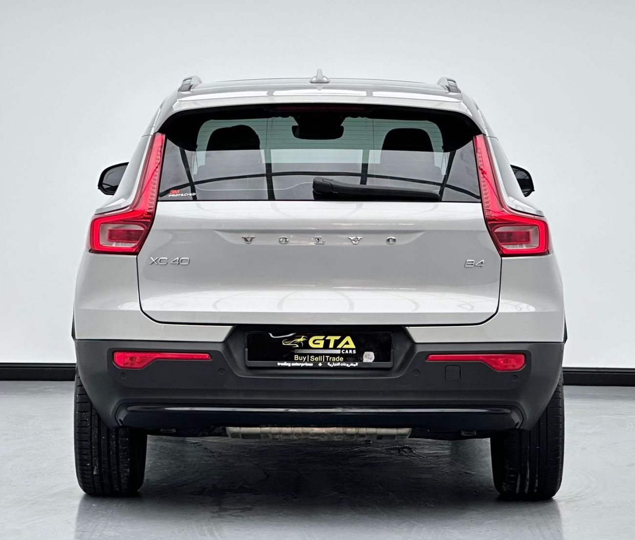 Volvo XC40 2023 Volvo XC40 B4 Ultimate Dark, 2028 Volvo Warranty, Volvo Full Service History, GCC