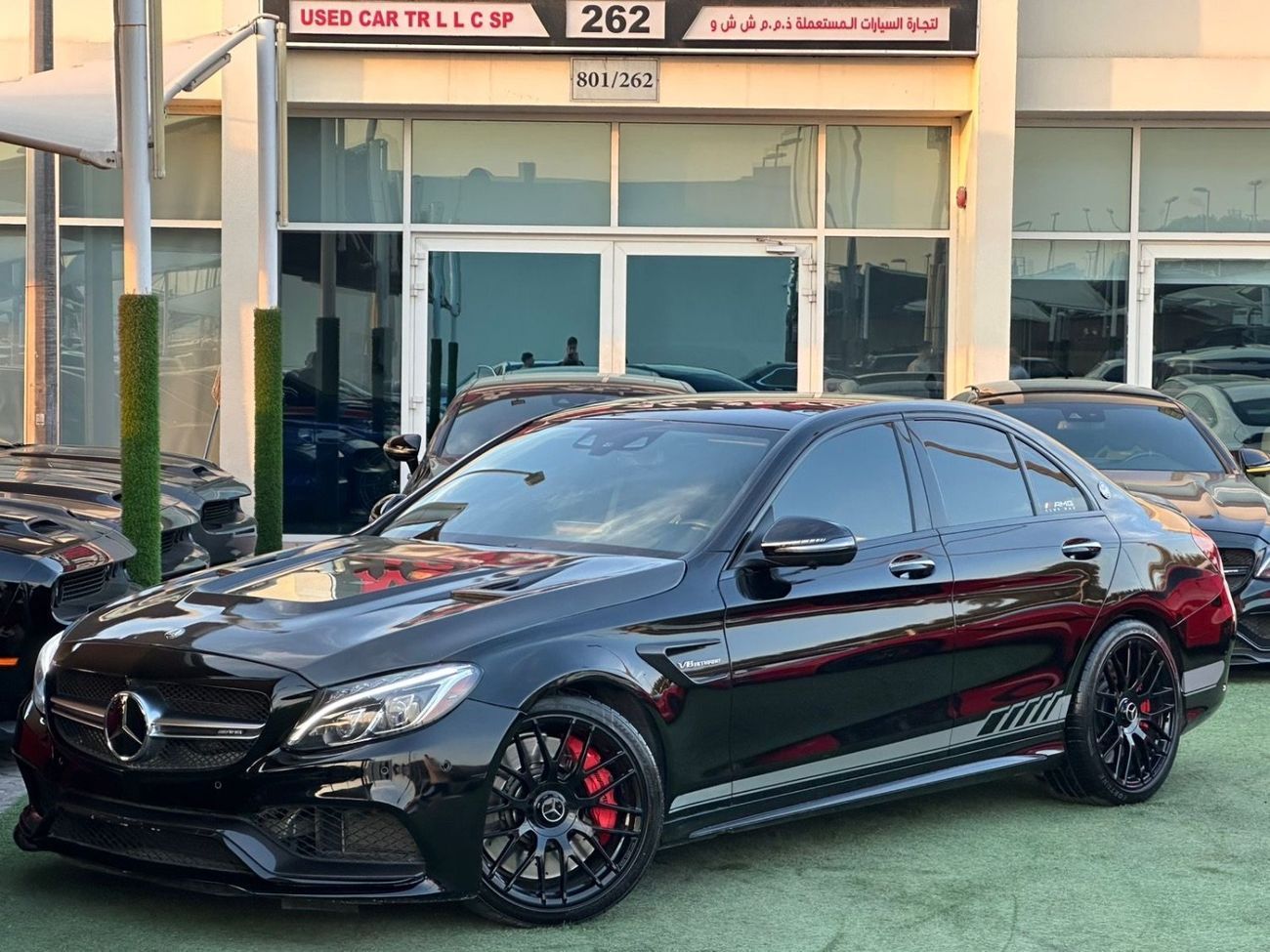 Mercedes-Benz C 63 AMG Std 4.0L Sedan