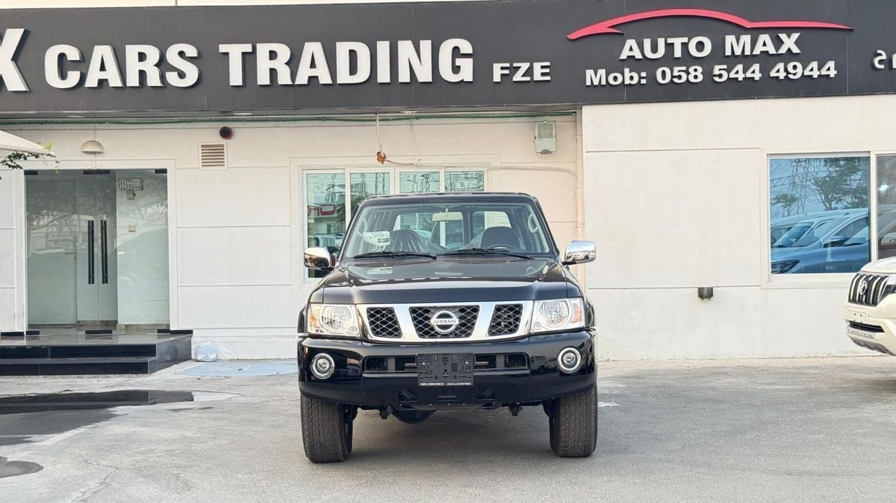 Nissan Patrol Safari Nissan Patrol Safari (Al Ostoura Edition) 4.8L Gasoline Engine 7 Seater
