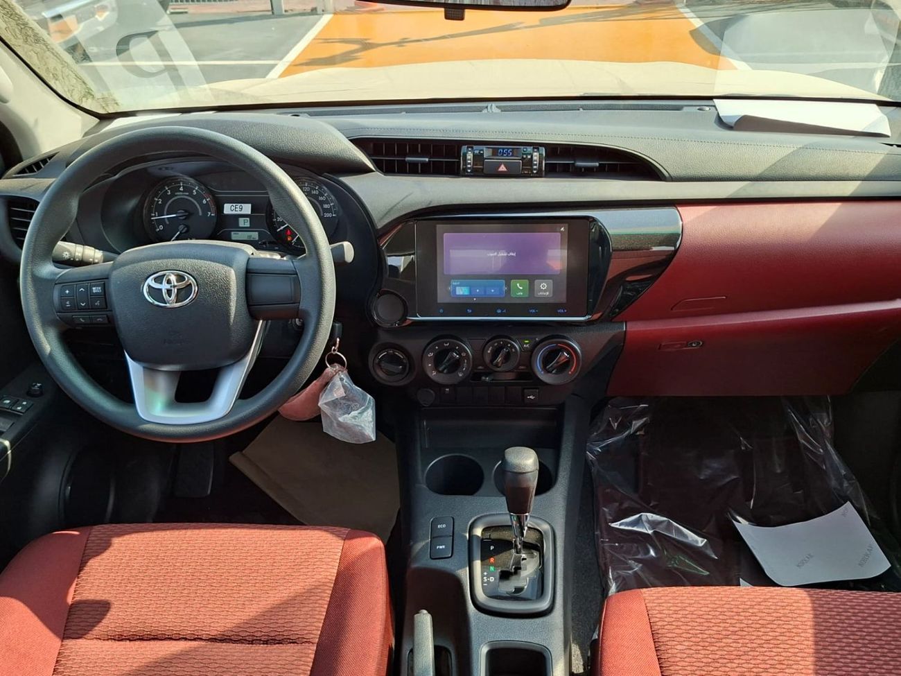 تويوتا هيلوكس Toyota Hilux DLX 2.7L AT PETROL 4X4 DOUBLE CABIN