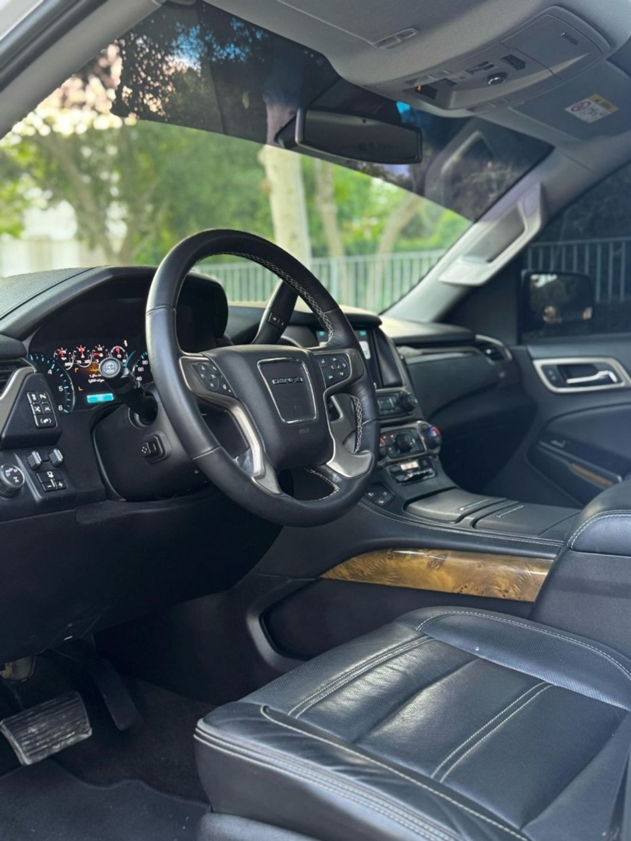 جي أم سي يوكون Denali 6.2L (8 Seater)