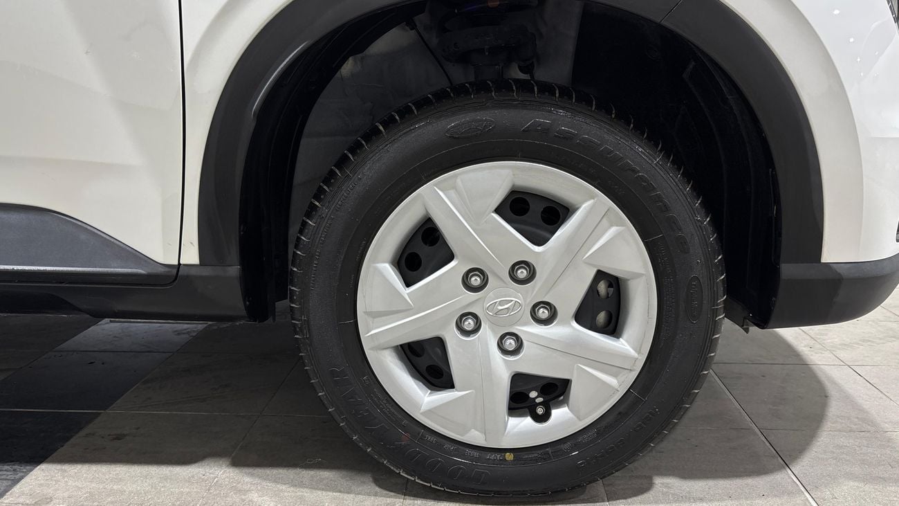 Hyundai Venue 2024 SMART | AED 665/Month | 0 DP | 30 Day Return | Warranty | Service History