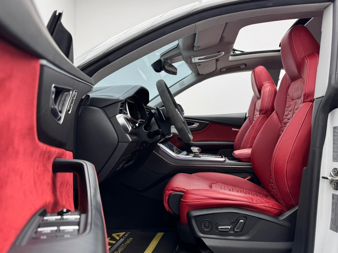 أودي RSQ8 TFSI quattro 4.0L 2021 Audi RSQ8 Quattro, 2028 Audi Warranty, Audi Service History, Excellent Condit