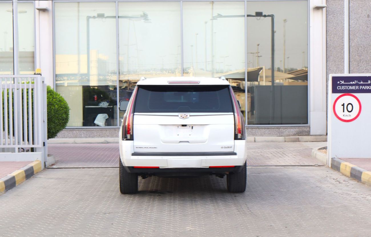 كاديلاك إسكالاد Platinum 6.2L