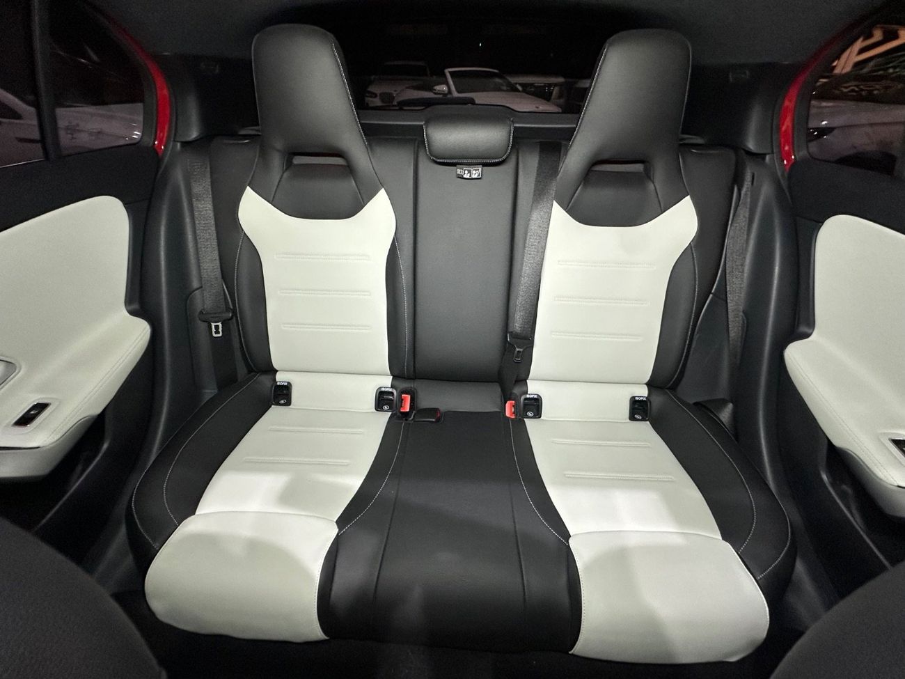 Mercedes-Benz A 250 Premium + 2.0L MERCEDES-BENZ A250 | GCC | 2019 | CLEAN CAR 1 OWNER