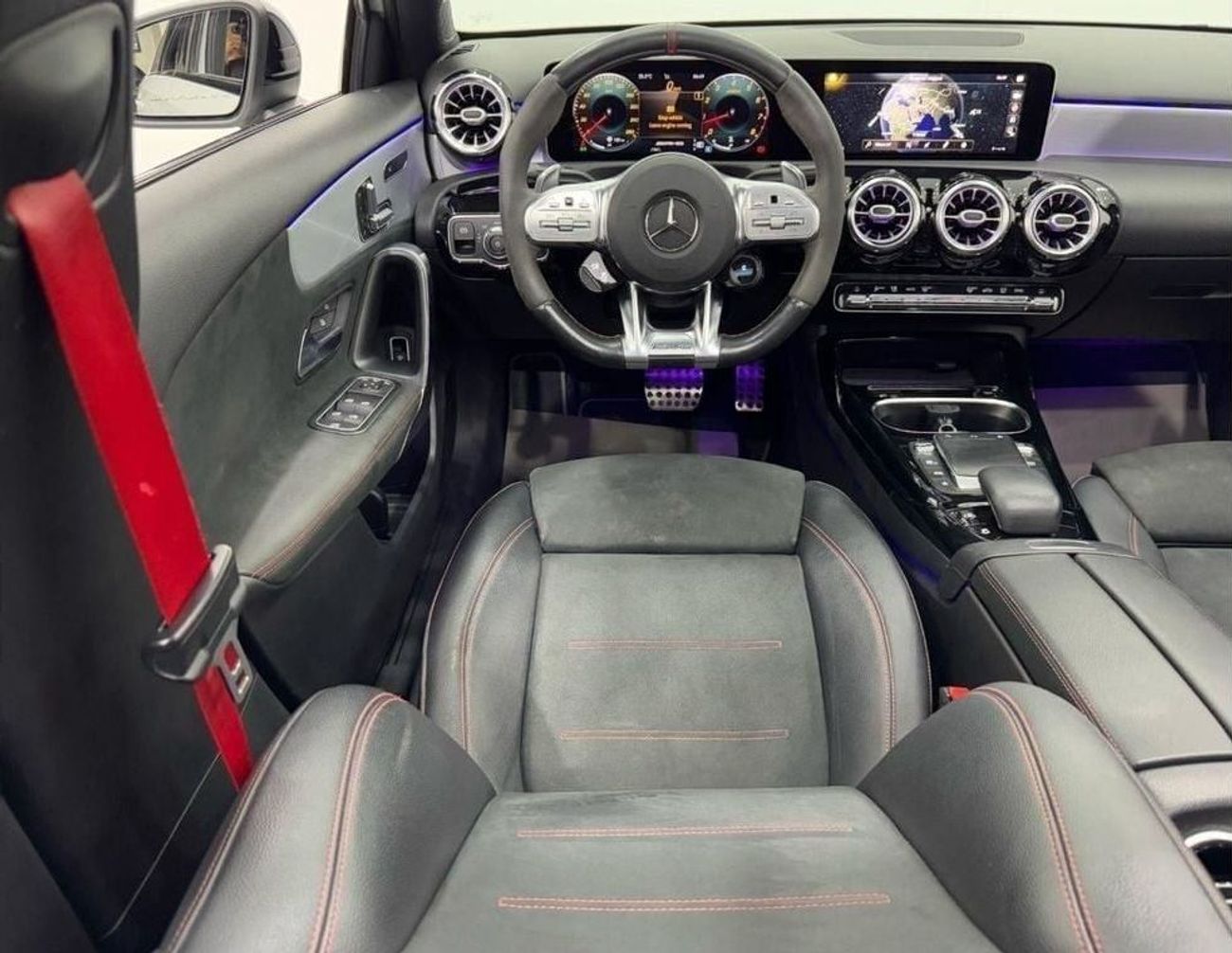 Mercedes-Benz A 35 AMG 4MATIC 2020 Mercedes Benz A35 AMG 4MATIC, Warranty, Full Mercedes Service History, Excellent Conditi