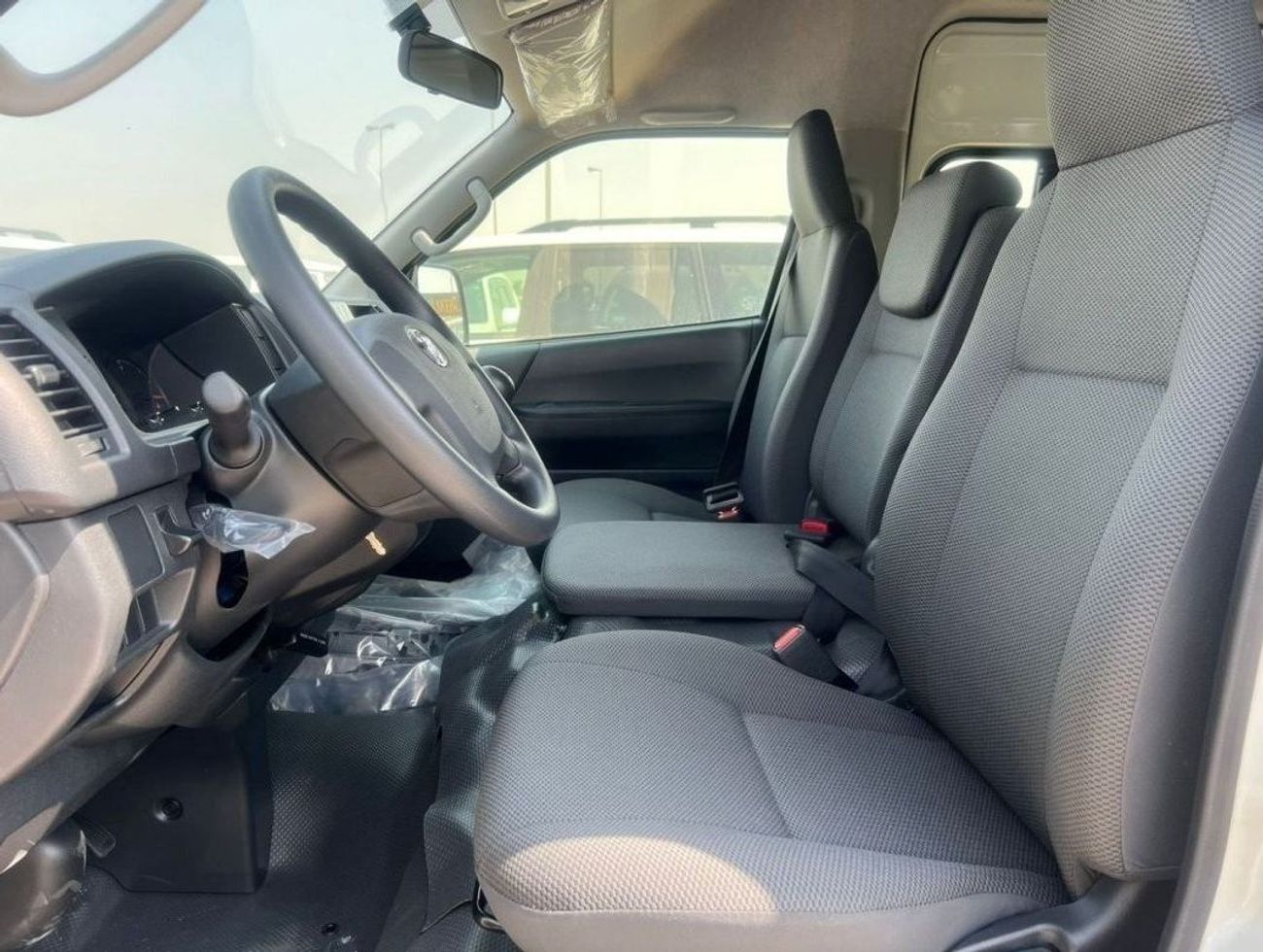 Toyota Hiace TOYOTA HIACE 2.7 BUS HIAH ROOF 16 -SEATS